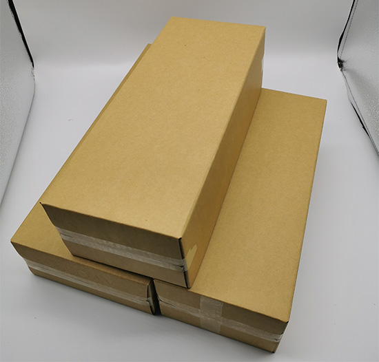 長方形三層瓦楞臺(tái)灣黃紙紙箱子